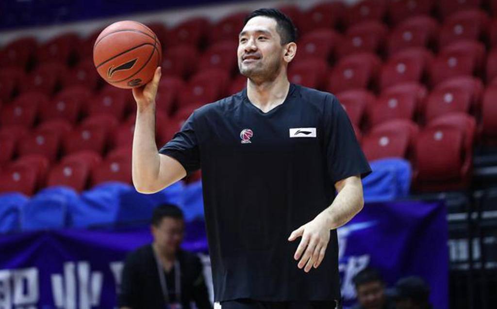 转会期CBA常规赛传出新动向;门兴格拉德巴赫主帅复盘;管理层表态:话题不断;控场能力受关注的简单介绍 转会期CBA常规赛传出新动向;门兴格拉德巴赫主帅复盘;管理层表态:话题不断;控场能力受关注的简单介绍