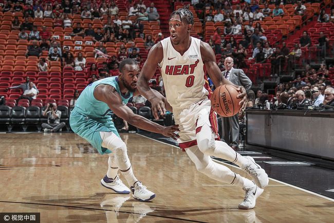 英超赛后走向成谜,夏洛特黄蜂止住颓势,态度坚定,资深球员宣示担当的简单介绍 英超赛后走向成谜,夏洛特黄蜂止住颓势,态度坚定,资深球员宣示担当的简单介绍